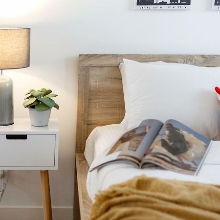 Heart Of Highett Apartment By Ready Set Host 墨尔本 外观 照片